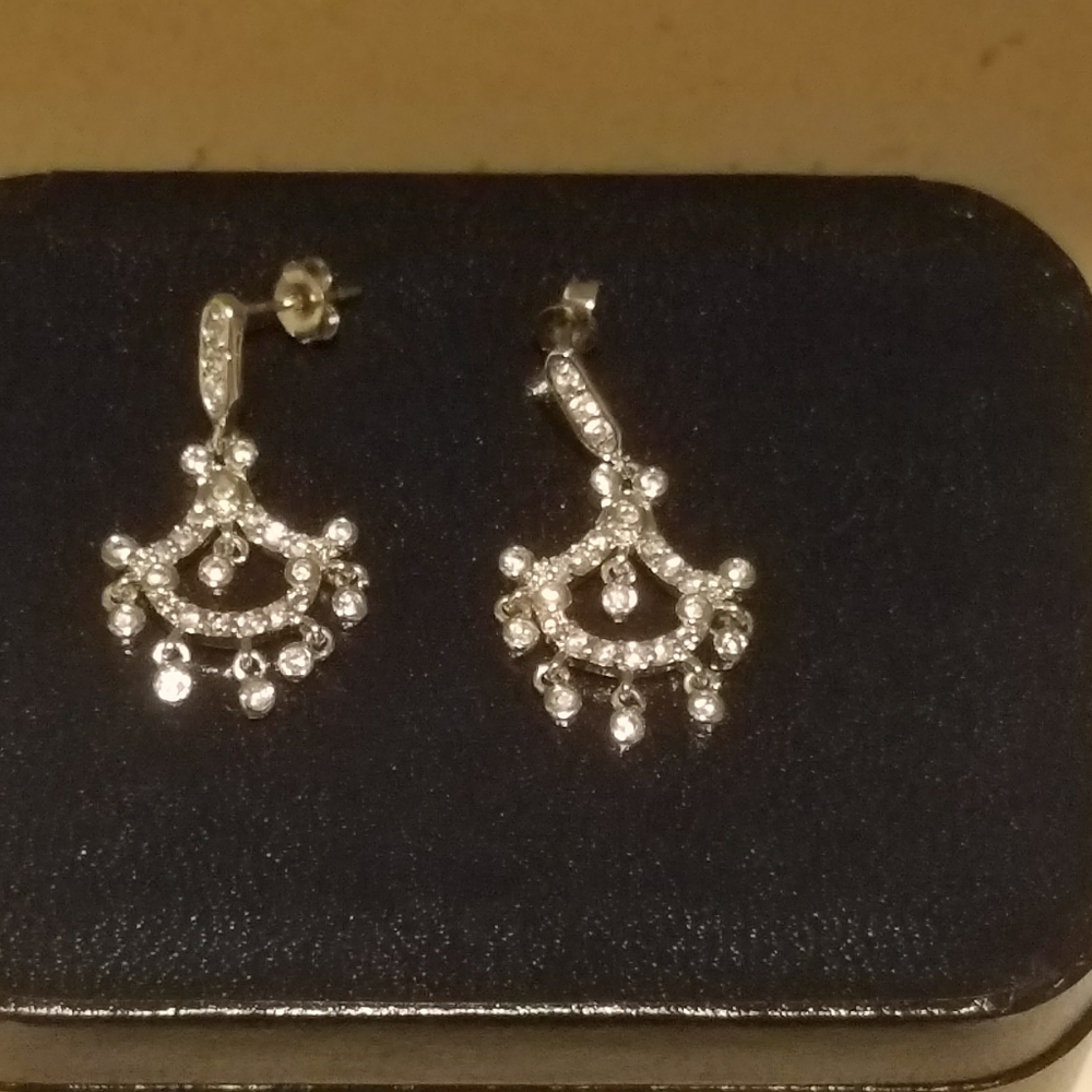 Diamond earrings Pair